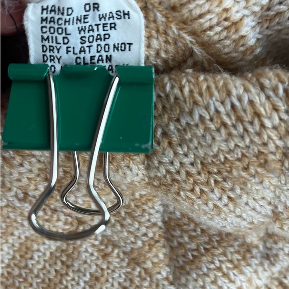 DUET CREATIONS INC KNIT SWEATER SIZE SMALL MADE IN TAIWAN - Picture 7 of 15